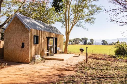 Utvendig, Modern Cabin in Malkerns in Malkerns