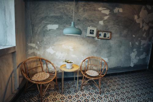 บริการและสิ่งอำนวยความสะดวก, De Cafe & Rest House near ห้องประชุมตึกอิโปห์