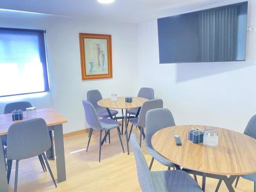 Shared lounge/TV area, Raianos in Albelos
