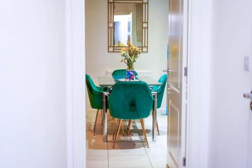 Private Double room in a 2 bed shared new build flat, Reading in Beech Hill