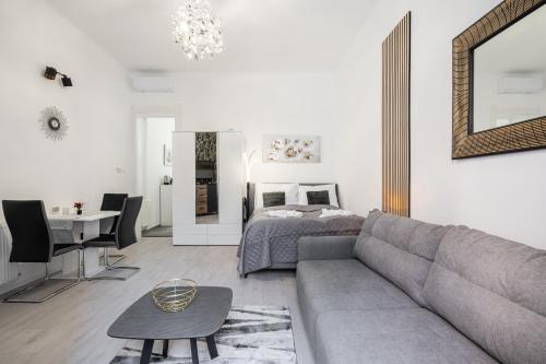 Peak Pointe Apartment, Budapest