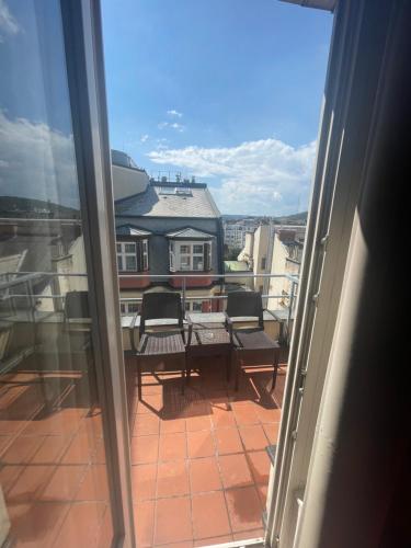 EA Hotel Julis - image 11