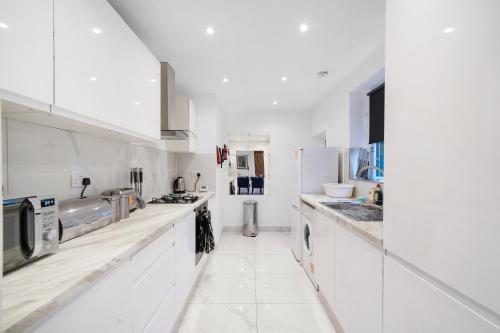 Amazing Abode in Shepherds Bush, Лондон (фото 10)