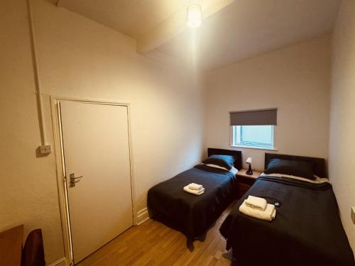 Sterling House Room Type - Standard Twin Room with Shared Bathroom