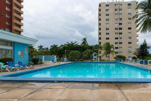 Kolam renang, Turtle Beach Towers in Ocho Rios