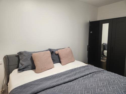 Nike Pallas 2 Beds, Luxembourg