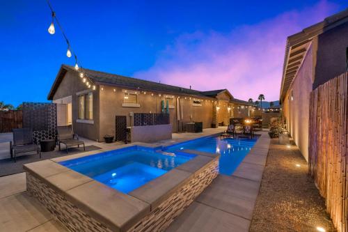 Stylish 3BR Family Home with Pool and Spa - Tap to explore photos