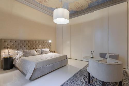 Luxury Apartment with big terrace in Florence - image 14