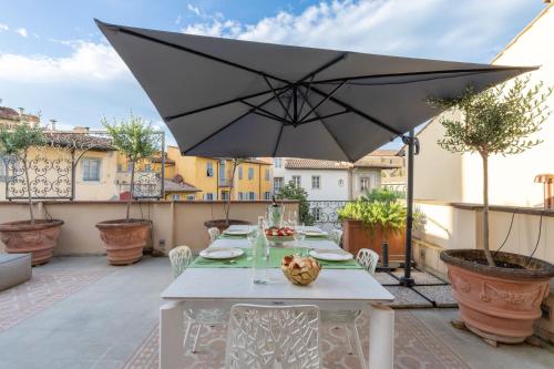 Three-Bedroom Premium Apartment with Balcony image 10