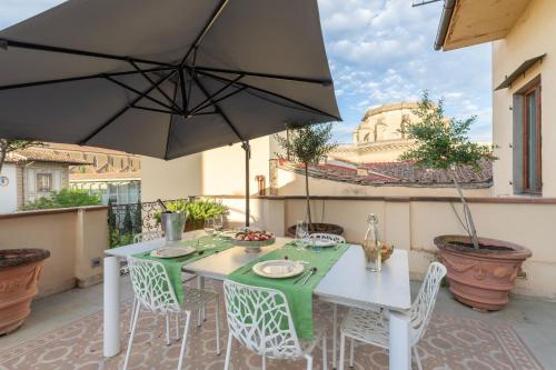 Three-Bedroom Premium Apartment with Balcony image 9