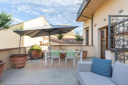 Three-Bedroom Premium Apartment with Balcony image 8