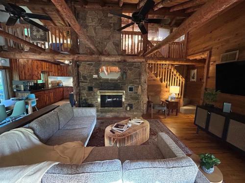 The Cabin - Tranquil Lakefront Retreat home in Owensboro, Vereinigte Staaten von Amerika
