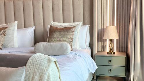 Luxury Family Studio Close to Dubai Mall and Burj Khalifa, Дубай (фото 8)