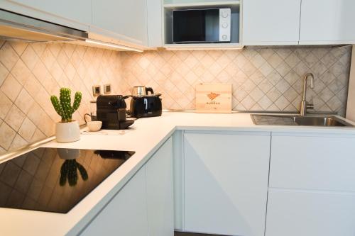 Facilities, Sunshine Apartment - Appartamento Vicino al Mare, Cagliari, Sardinia in Elia