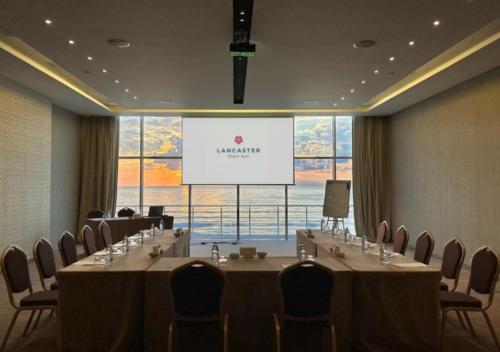 لانكستر إيدن باي لانكستر إيدن باي