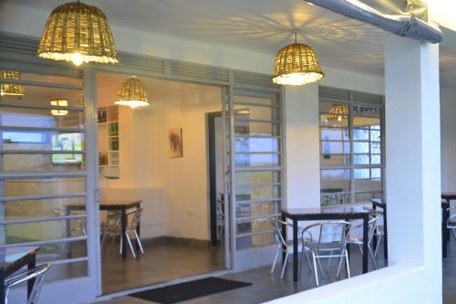 Restaurace, KaChai Hotel Fort Portal in Kyenjojo