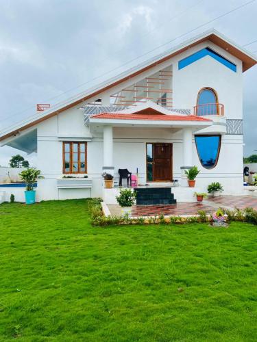 2 bedrooms, 4 beds