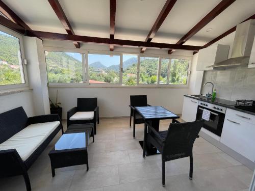 One-Bedroom Apartment with Terrace