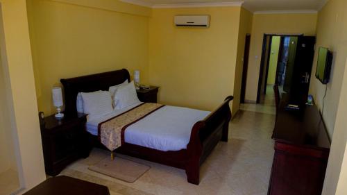 Deluxe Double Room image 4