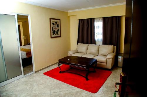 King Suite with Balcony image 7
