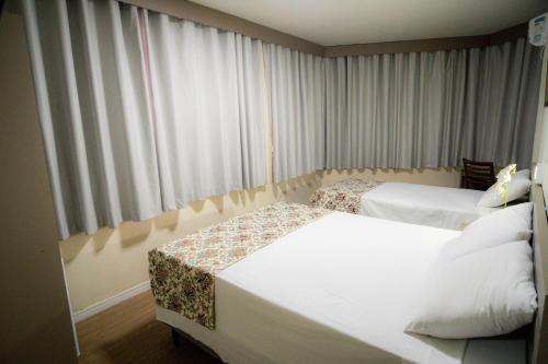 Standard Triple Room image 3