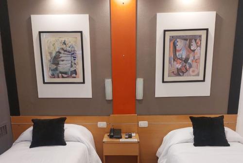 Superior Double Room with Spa Bath image 3