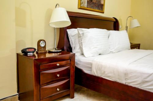 Twin Room image 2