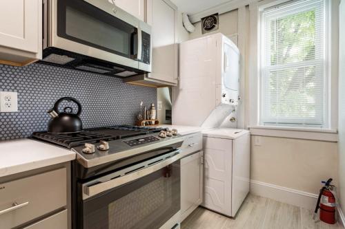 Dreamy 2BR in Downtown Princeton in Princeton Városközpont