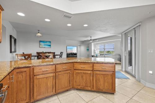 Oceanwalk 18-301 in New Smyrna Beach, USA