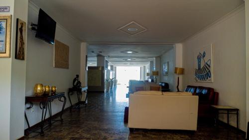Buitenkant, Brisotel - Beira Mar in Luanda