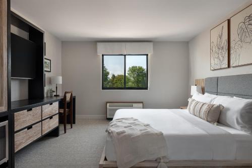 The Wave at Marblehead - Hotel