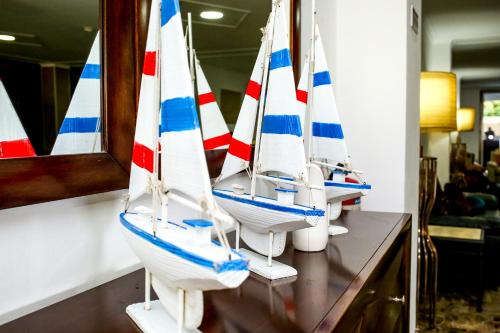 Deluxe Double Room with Sea View image 5