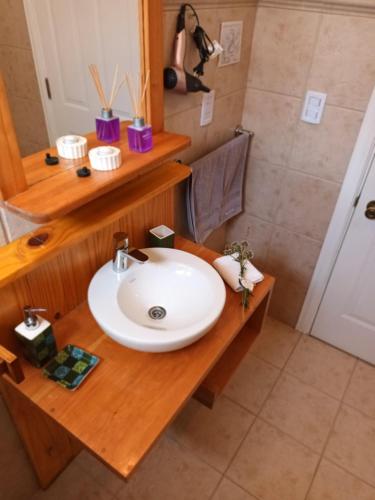 One-Bedroom Apartment image 5