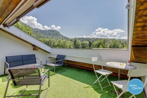LEscapade du Col Cozy 2-Bedroom Apartment in Menthon-Saint-Bernard