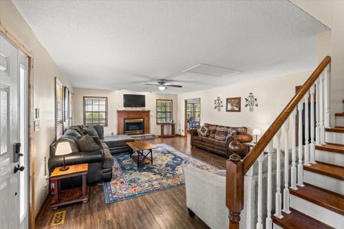 Sevierville Mountain Retreat- Breathtaking Views! home in Sevierville, USA