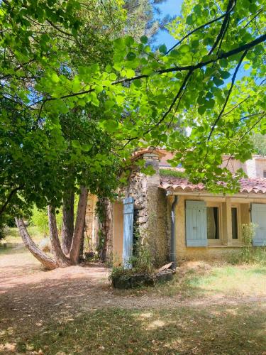Le Moulin de la Viorne, gîte avec piscine au cœur de la nature en Haute-Provence (Le Moulin de la Viorne, gite avec piscine au cœur de la nature en Haute-Provence) in Les Omergues