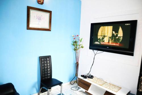 Apartment room in 1 Bed Studio Sleeps 2 - Canal Views Balcony Wifi