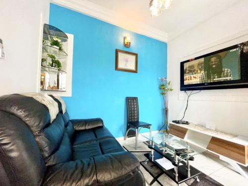 Apartment image 3