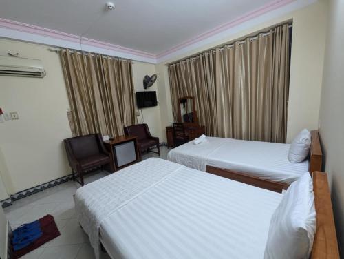 Khách Sạn NHẬT THY (Khach San NHAT THY) near China Town