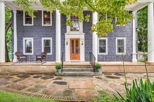 Quintessential New England Home with Patio and Grill! in Putnam, USA