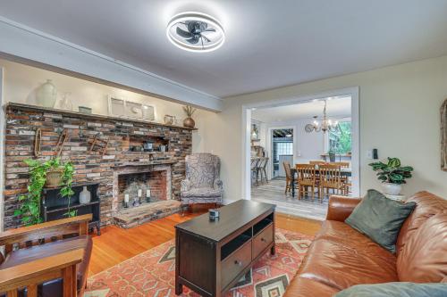 Quintessential New England Home with Patio and Grill! in Putnam, USA