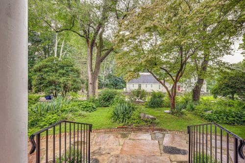 Quintessential New England Home with Patio and Grill! in Putnam