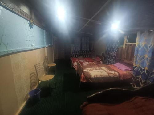 2 double beds, 2 twin beds