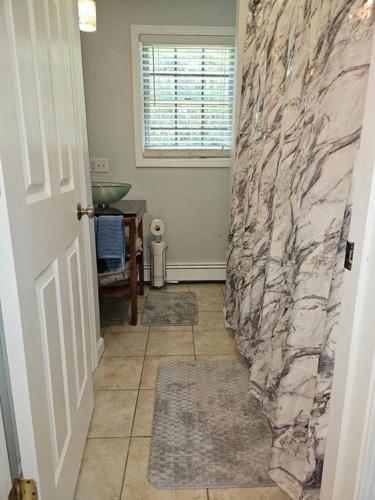 Adorable 1 bedroom with off-street parking detail