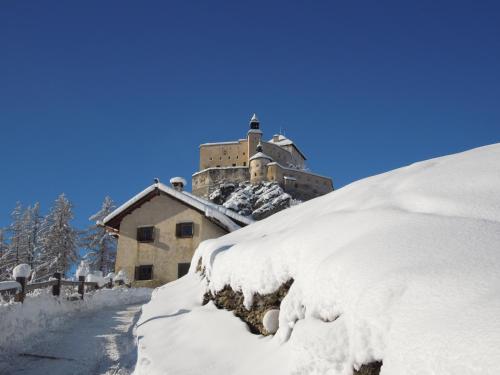 Schlosshotel Chastè - image 3