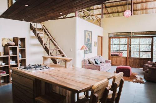 Bonita casa con piscina en amazonia in Cotundo