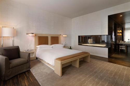 Hyatt Centric Wall Street New York, New York (photo 2)