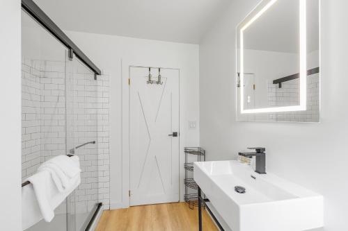 2 bedrooms, 3 beds