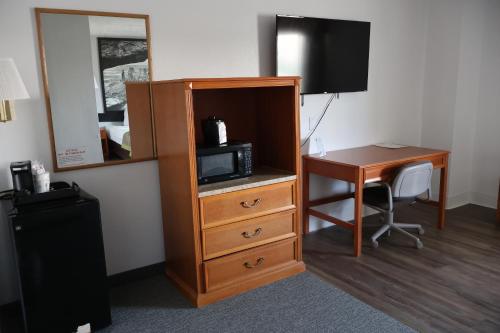 Super 8 by Wyndham Price - image 2