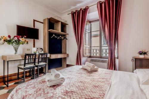 Double Room image 6